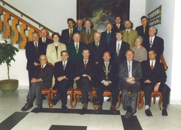 Foto samenstelling gemeenteraad 1998-2002