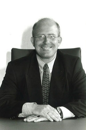 Foto van Mr. Berend Jan van Putten, burgemeester van 1-5-1997 tot heden