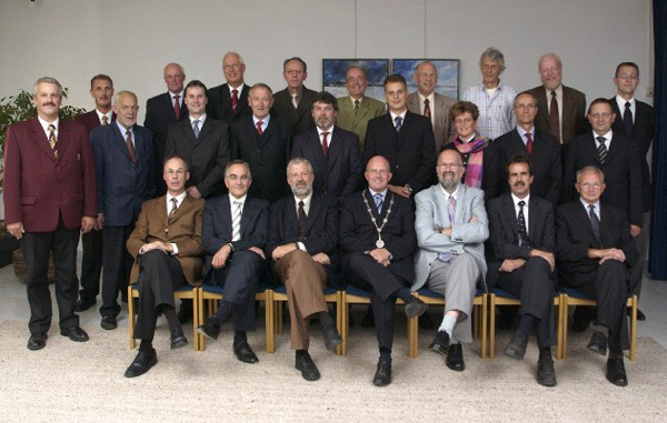 Foto samenstelling gemeenteraad 2002-2006